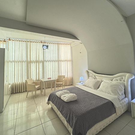 Grand Hotel Gjyshi Qerrexhias 外观 照片