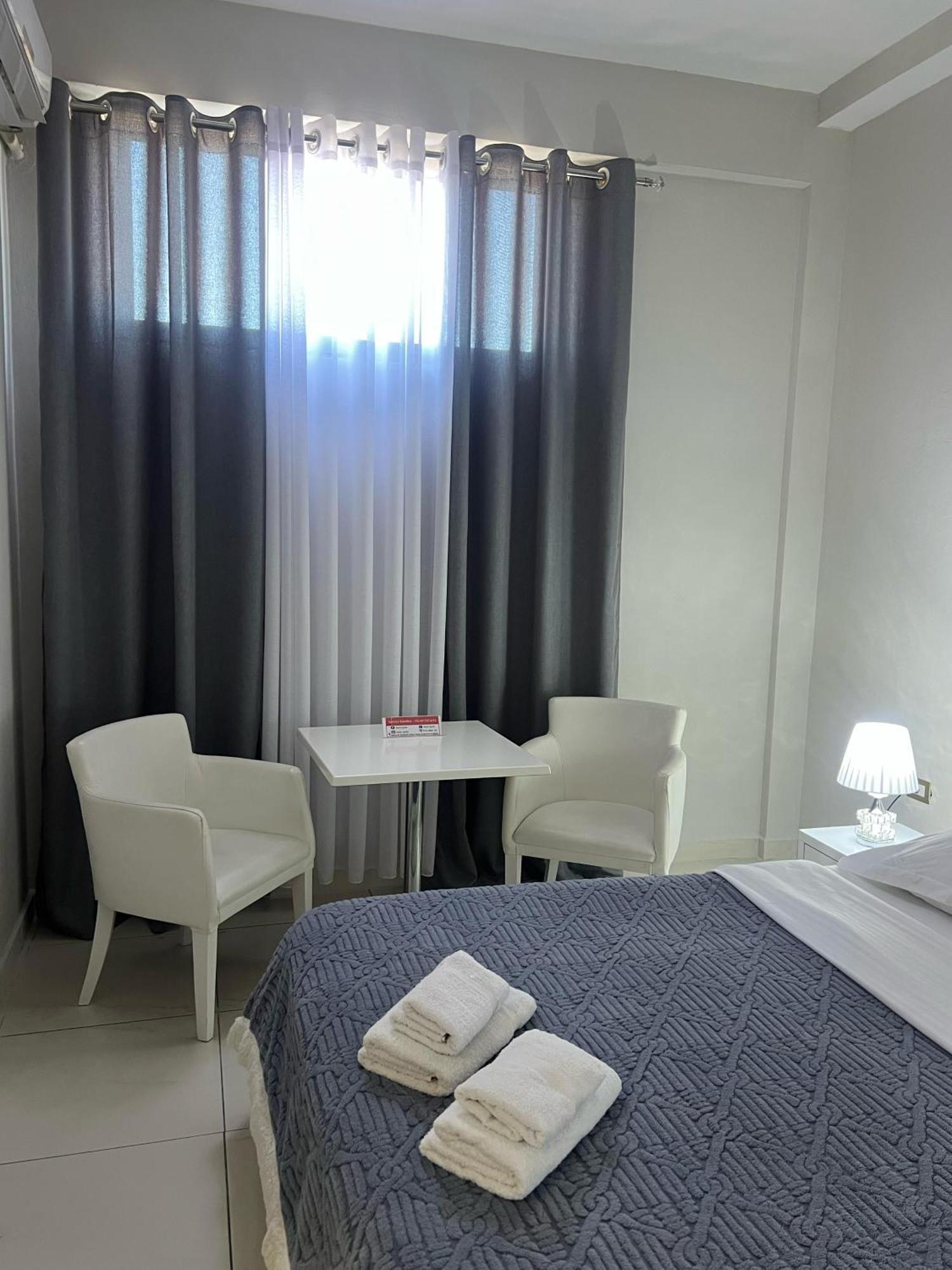 Grand Hotel Gjyshi Qerrexhias 外观 照片